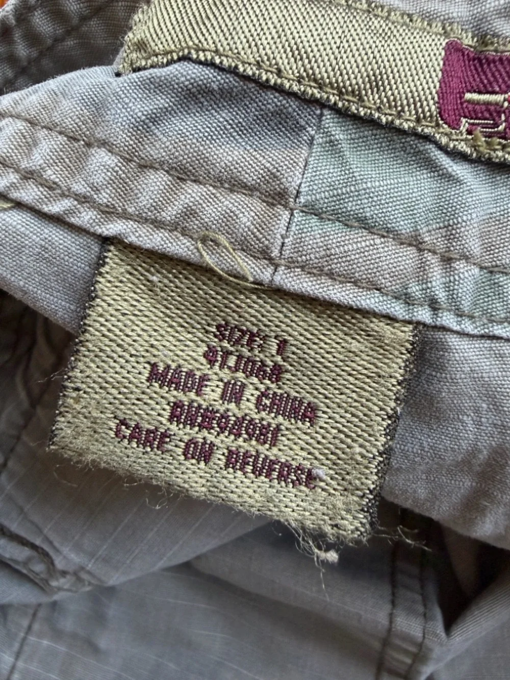 Vintage 00s Forever 21 6.5” lowrise cotton cargo pants adjustable button waist